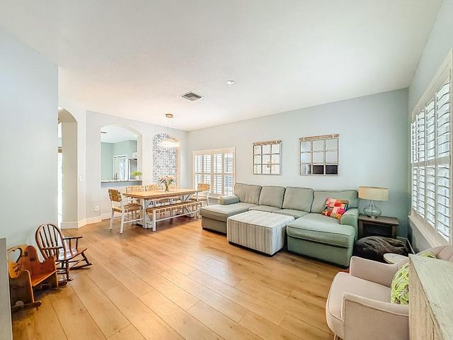 1143 Canoe Point, Delray Beach, FL 33444