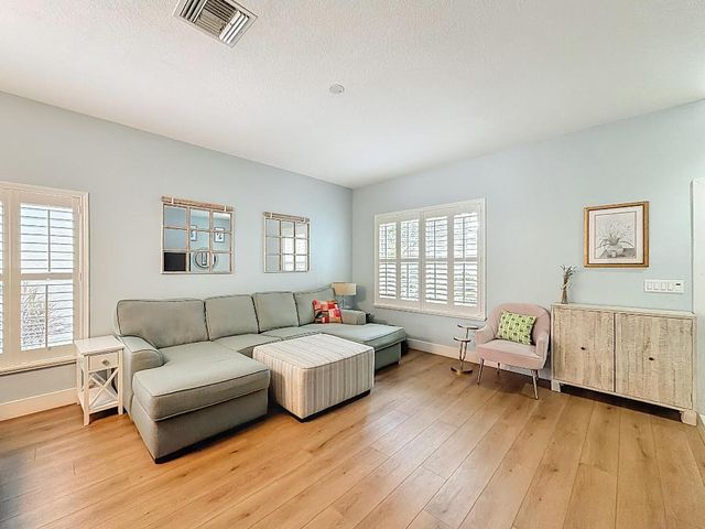 1143 Canoe Point, Delray Beach, FL 33444