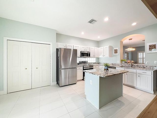 1143 Canoe Point, Delray Beach, FL 33444
