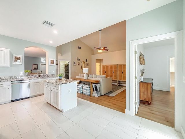 1143 Canoe Point, Delray Beach, FL 33444