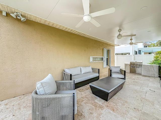 1143 Canoe Point, Delray Beach, FL 33444