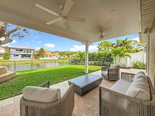 1143 Canoe Point, Delray Beach, FL 33444