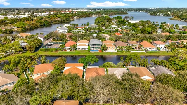 1143 Canoe Point, Delray Beach, FL 33444