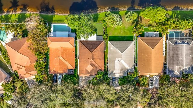 1143 Canoe Point, Delray Beach, FL 33444