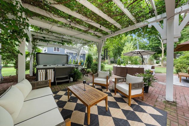 N69W6507 Bridge ROAD, Cedarburg, WI 53012