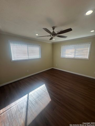 219 W Silver Sands Dr Apt 1, San Antonio, TX 78216