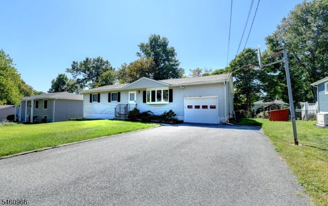 14 Apollo Dr, Jefferson Twp., NJ 07438