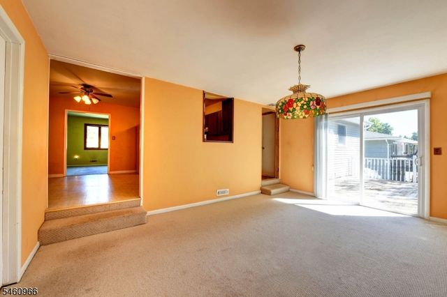 14 Apollo Dr, Jefferson Twp., NJ 07438