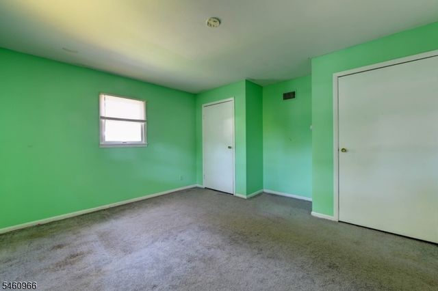 14 Apollo Dr, Jefferson Twp., NJ 07438