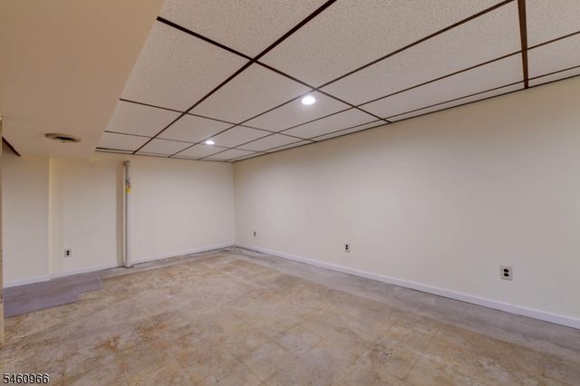 14 Apollo Dr, Jefferson Twp., NJ 07438