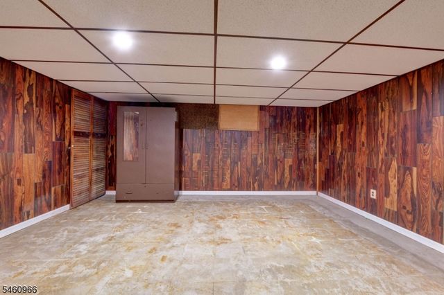 14 Apollo Dr, Jefferson Twp., NJ 07438