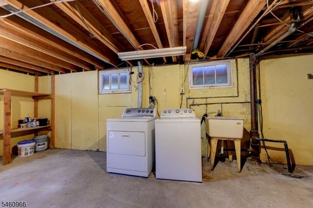 14 Apollo Dr, Jefferson Twp., NJ 07438