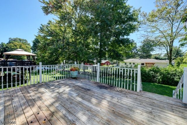 14 Apollo Dr, Jefferson Twp., NJ 07438