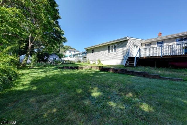 14 Apollo Dr, Jefferson Twp., NJ 07438