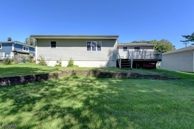 14 Apollo Dr, Jefferson Twp., NJ 07438