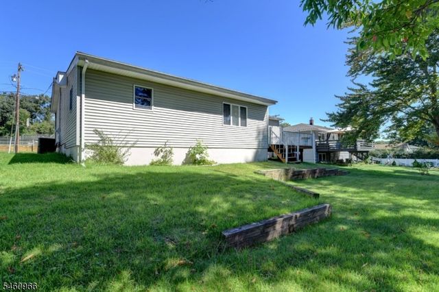 14 Apollo Dr, Jefferson Twp., NJ 07438