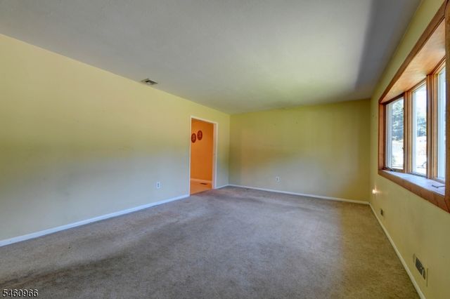 14 Apollo Dr, Jefferson Twp., NJ 07438