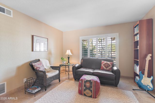 5601 E CHARTER OAK Road, Scottsdale, AZ 85254