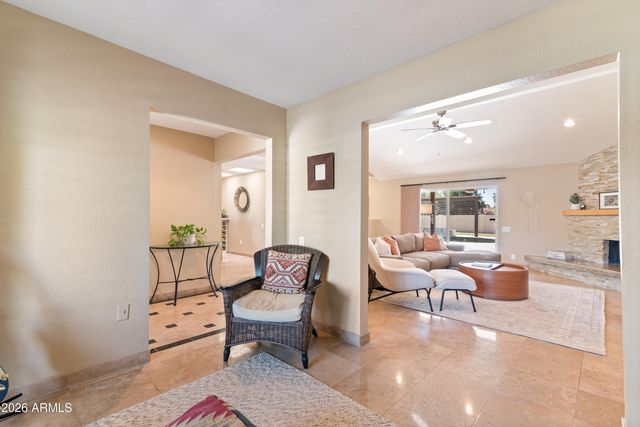 5601 E CHARTER OAK Road, Scottsdale, AZ 85254