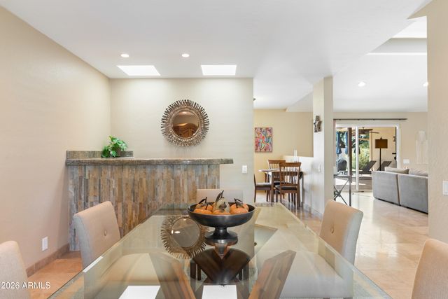 5601 E CHARTER OAK Road, Scottsdale, AZ 85254