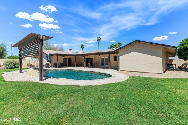 5601 E CHARTER OAK Road, Scottsdale, AZ 85254