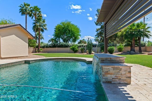 5601 E CHARTER OAK Road, Scottsdale, AZ 85254