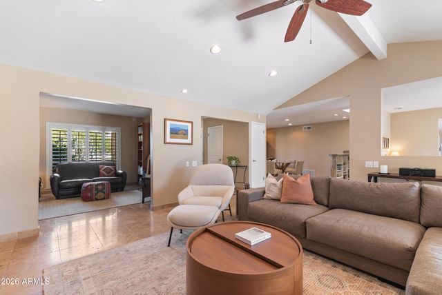 5601 E CHARTER OAK Road, Scottsdale, AZ 85254