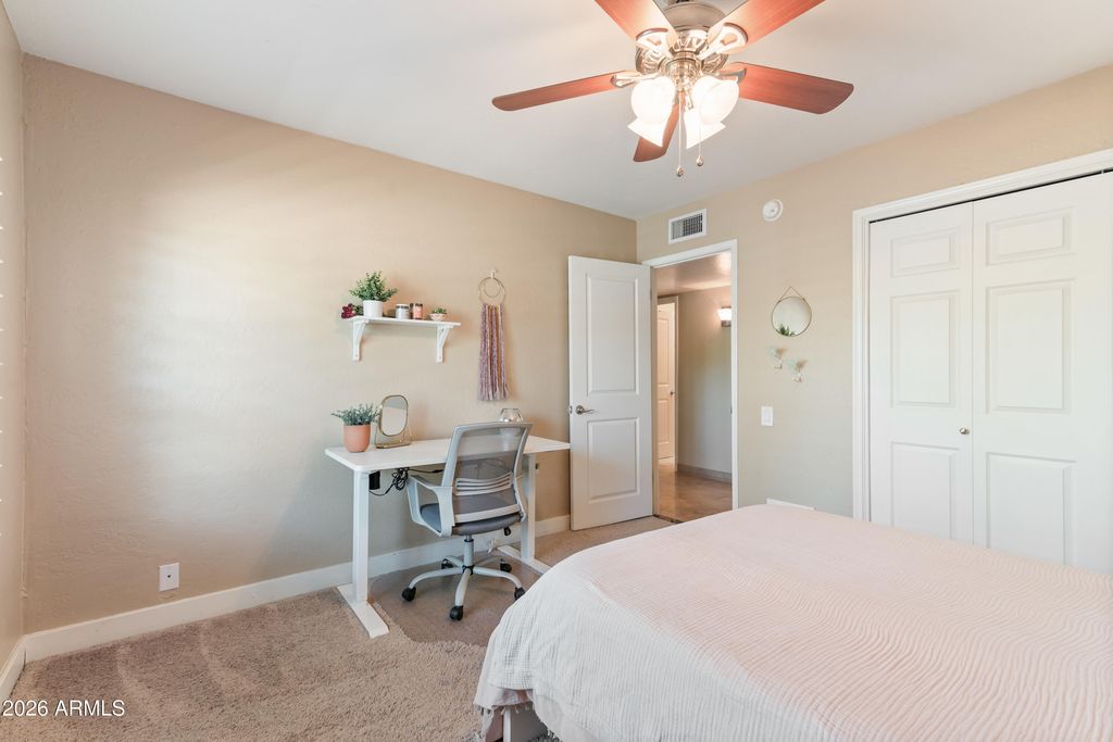 Image 34 of property listing at 5601 E CHARTER OAK Road, Scottsdale, AZ 85254