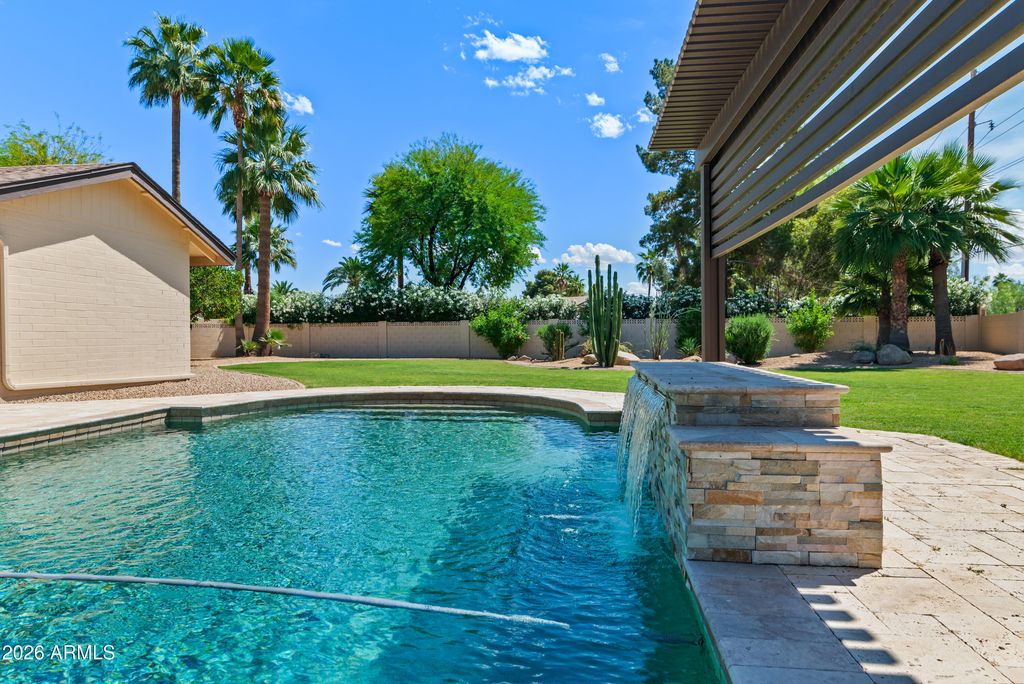 Image 44 of property listing at 5601 E CHARTER OAK Road, Scottsdale, AZ 85254