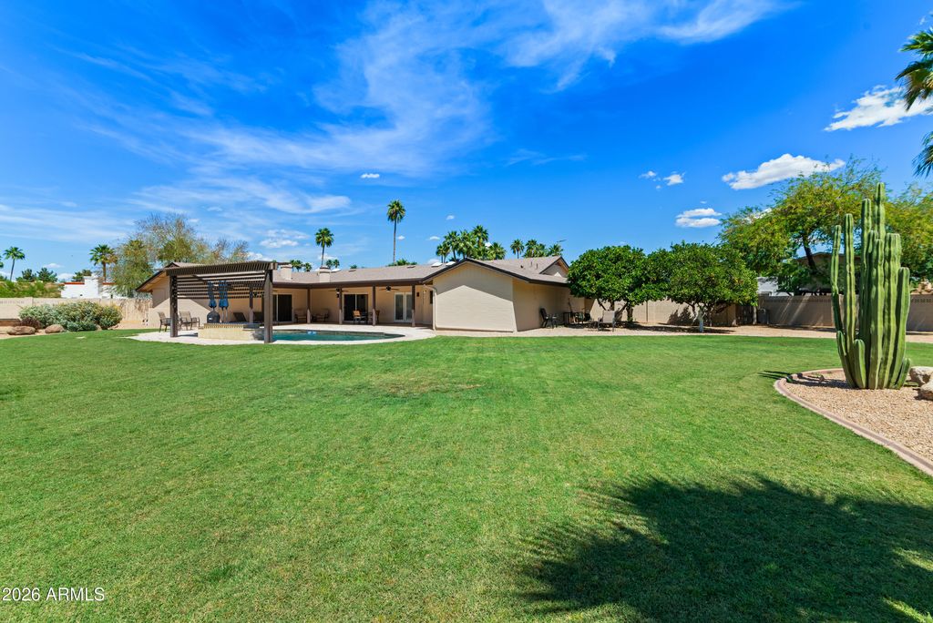 Image 45 of property listing at 5601 E CHARTER OAK Road, Scottsdale, AZ 85254