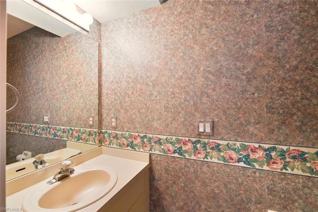 15048 Cloverdale DR, Fort Myers, FL 33919