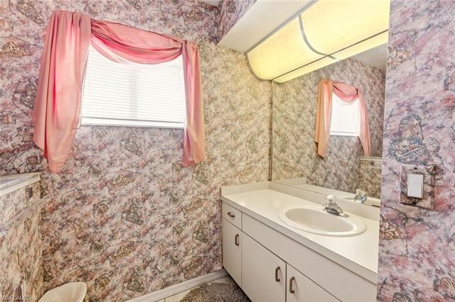 15048 Cloverdale DR, Fort Myers, FL 33919