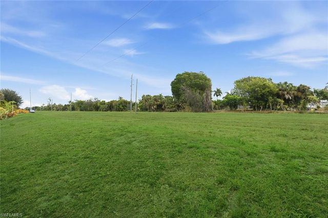 15048 Cloverdale DR, Fort Myers, FL 33919