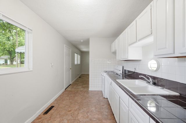 1286 Southfield Drive S, Columbus, OH 43207