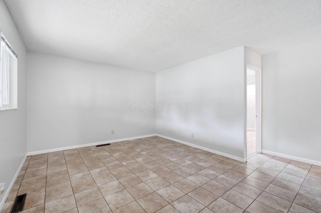 1286 Southfield Drive S, Columbus, OH 43207