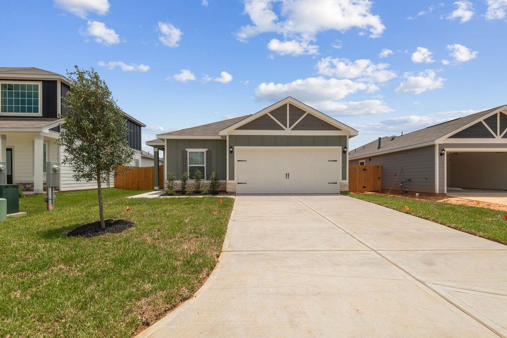 15542 Caramel Springs Drive, Conroe, TX 77303