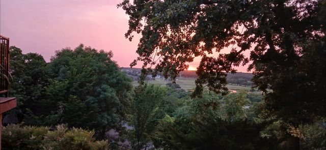 1801 Old Oak Drive, Arlington, TX 76012