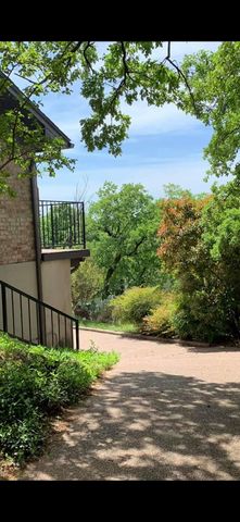 1801 Old Oak Drive, Arlington, TX 76012