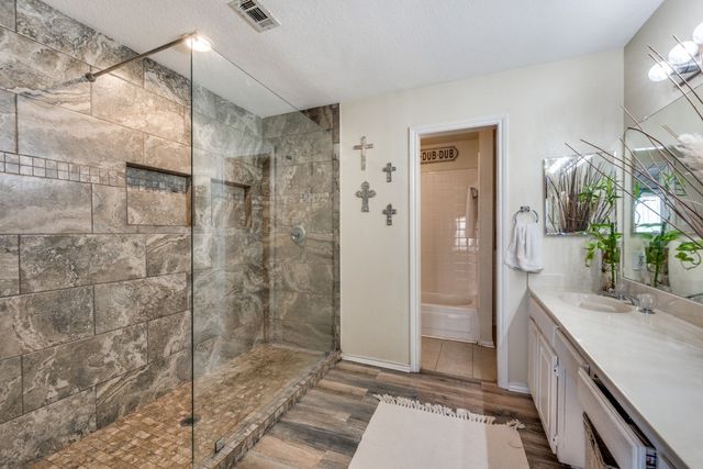 1801 Old Oak Drive, Arlington, TX 76012