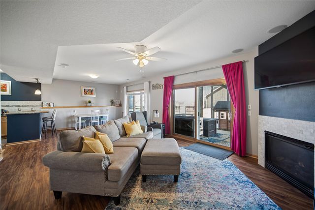 4204 159th Street, Urbandale, IA 50323