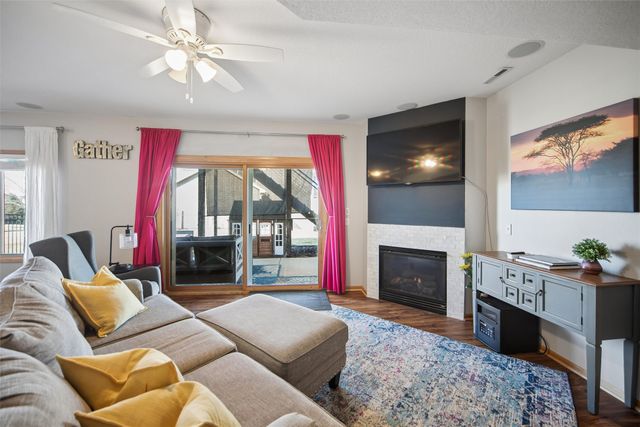 4204 159th Street, Urbandale, IA 50323