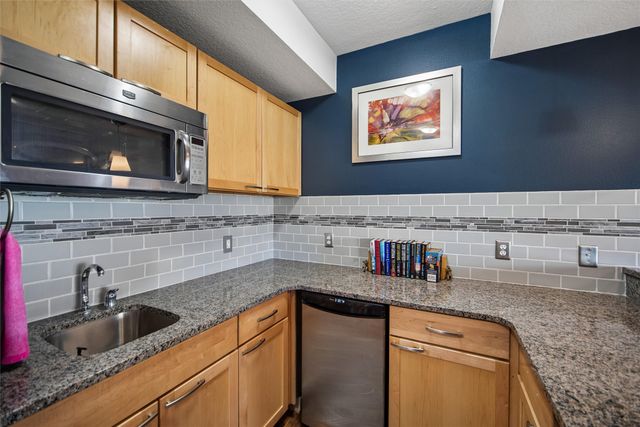 4204 159th Street, Urbandale, IA 50323