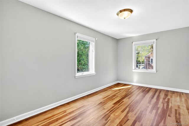 138 Payne Whitney Lane, Manhasset, NY 11030