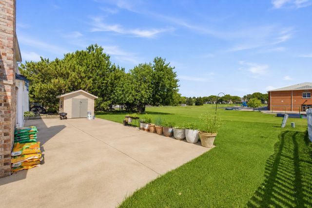 399 Stonewood Circle, Carol Stream, IL 60188