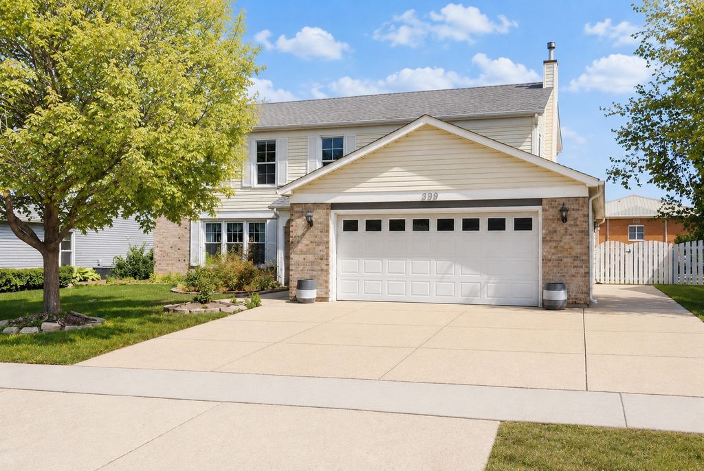 399 Stonewood Circle, Carol Stream, IL 60188