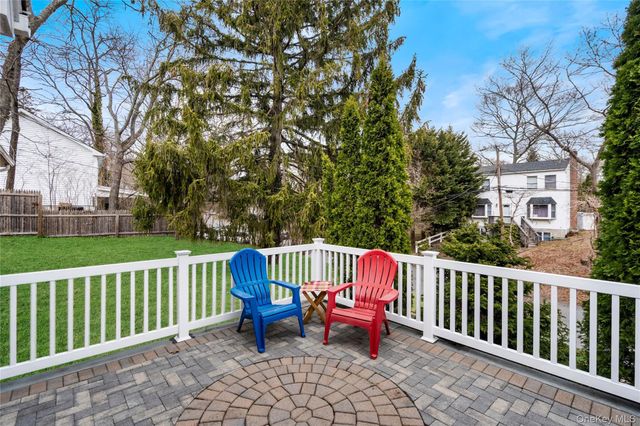 52 Hewlett Drive, Sound Beach, NY 11789