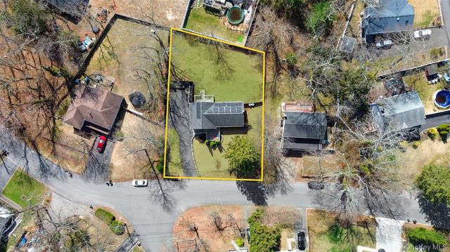 52 Hewlett Drive, Sound Beach, NY 11789