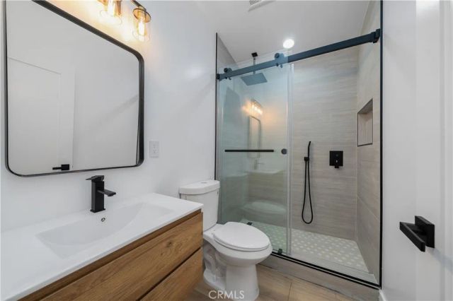 22930 Leadwell Street, West Hills, CA 91307
