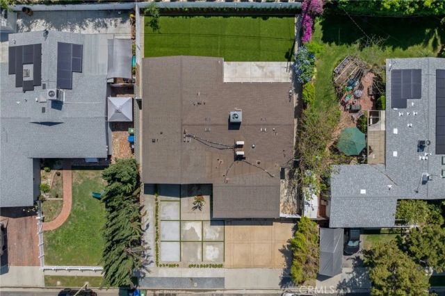 22930 Leadwell Street, West Hills, CA 91307