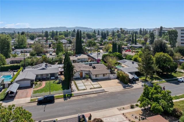 22930 Leadwell Street, West Hills, CA 91307